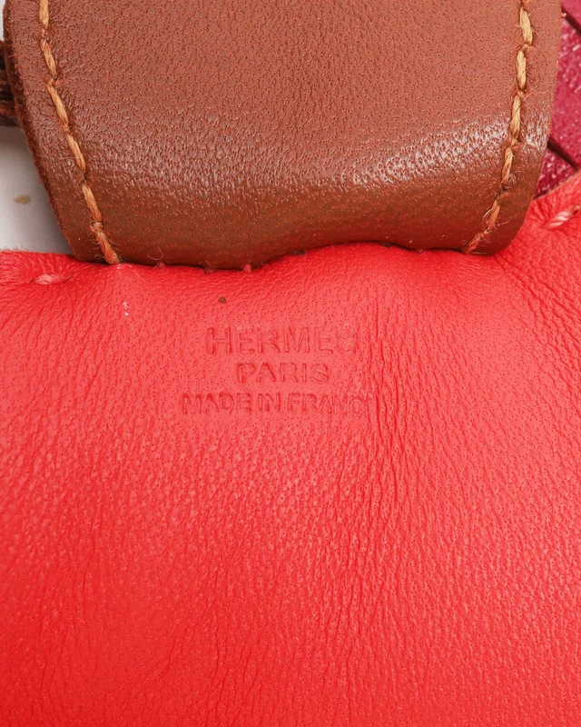 Hermès Rodeo Charm MM in Lambskin from A Retro Tale, photo 3 of 3