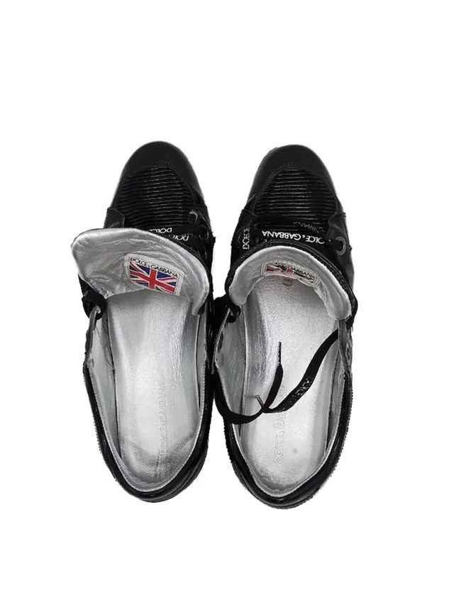Dolce & Gabbana Patent Leather Low Trainers UK 7 in Black Leather from Oxfam Online Shop, photo 2 of 2