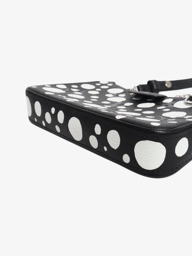 Louis Vuitton Black and white 2023 polka dot Easy Pouch on Strap bag in Black Leather from Sign of the Times, photo 6 of 7
