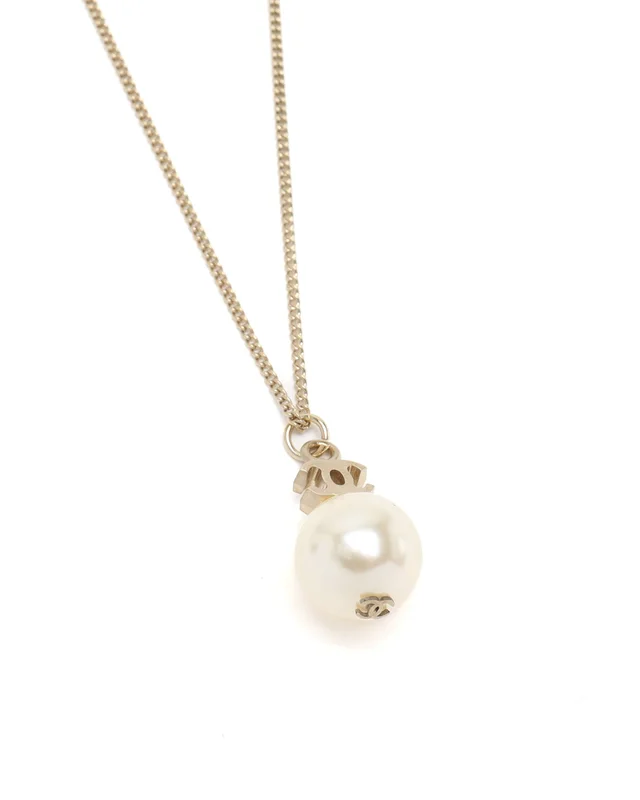 Chanel Coco Mark Pearl Necklace in Silk from A Retro Tale, photo 3 of 4