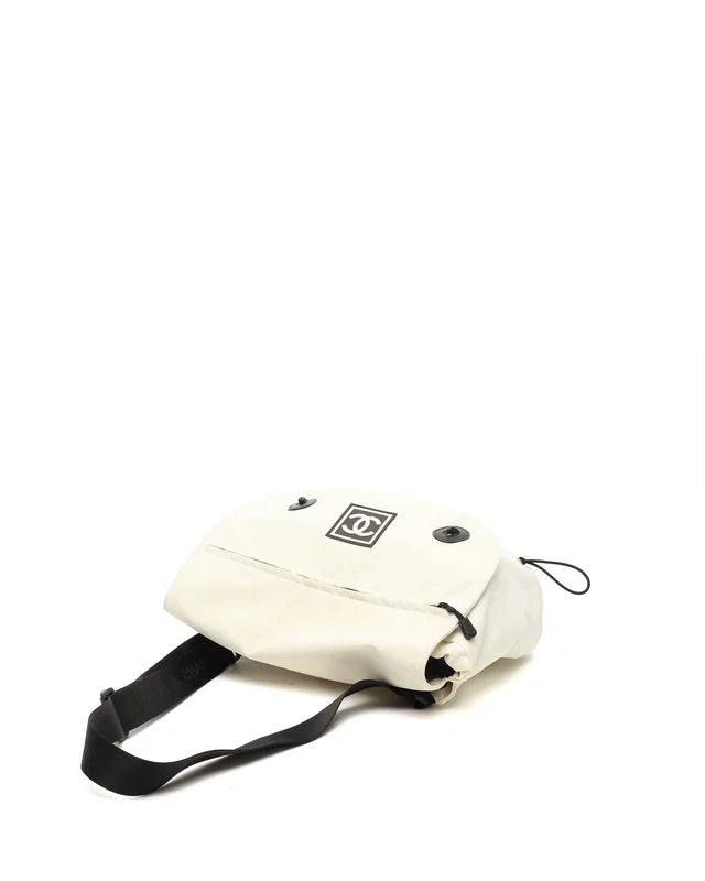 Chanel Sports Line CC Messenger Bag in Nylon from A Retro Tale, photo 5 of 10