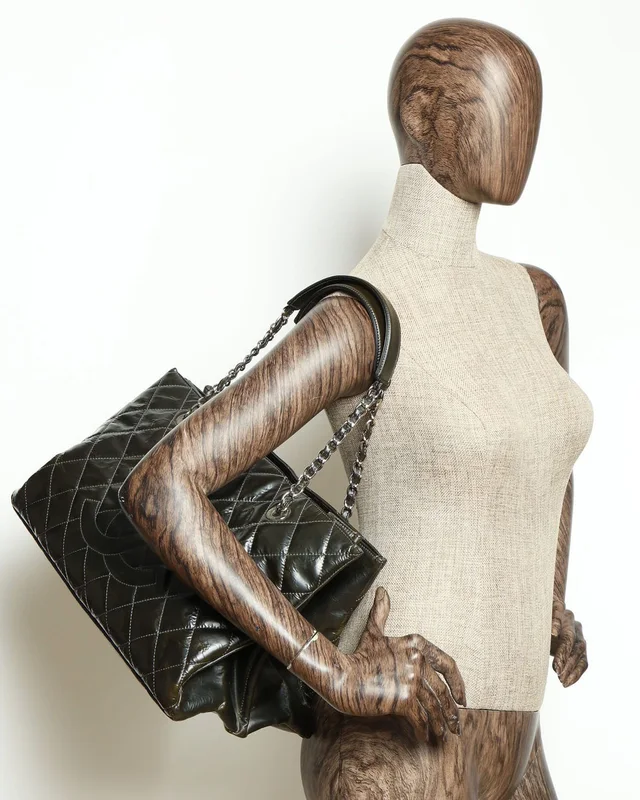 Chanel Patent CC Chain Tote Bag in Patent leather from A Retro Tale, photo 12 of 12
