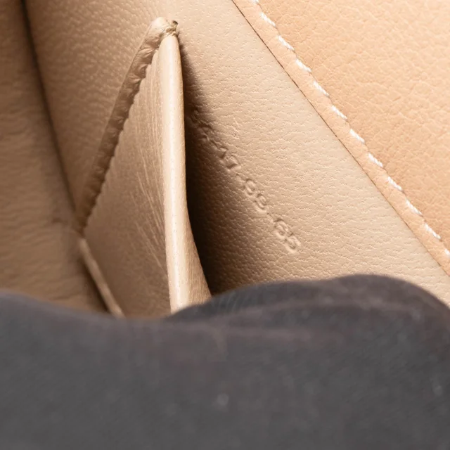 Chloé Nile Minaudière Bracelet Bag in Beige Leather from Labellov, photo 7 of 7