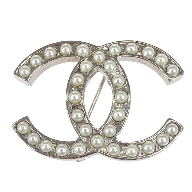 Chanel CC Costume Pearl Brooch Pin Silver D11V in Silver from AMORE Vintage Tokyo
