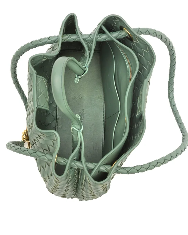 Bottega Veneta Intrecciato Medium Andiamo Bag in Woven leather from A Retro Tale, photo 7 of 11