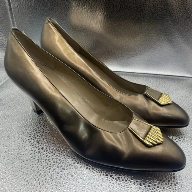 Ferragamo Salvatore Feragamo Womens Gold Pumps 8.5 Vintage Heels Shoes in gold Leather from Poshmark