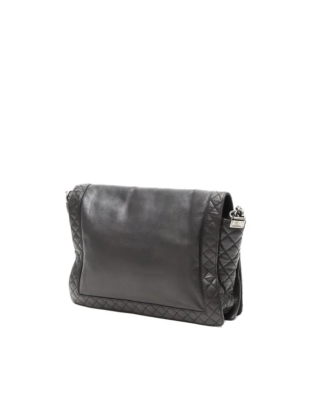 Chanel XL Reverso Boy Flap Bag in Leather from A Retro Tale, photo 3 of 9