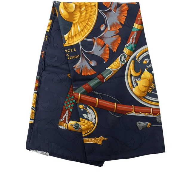 Blue Hermès Daimyo Princes Du Soleil Levant Silk Scarf 90 Scarves in Blue Silk from Designer Revival