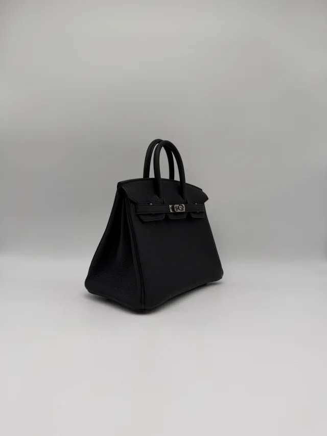 Hermès Birkin 25 Black Togo Palladium Hardware in Black Togo leather from Luxury Promise, photo 4 of 11