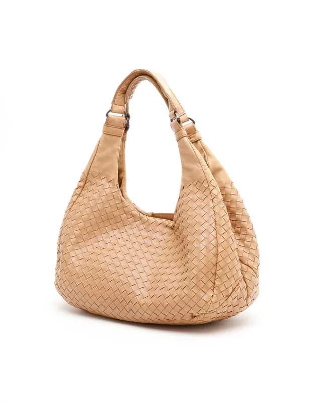 Bottega Veneta Intrecciato Campana Bag in Woven leather from A Retro Tale, photo 2 of 10