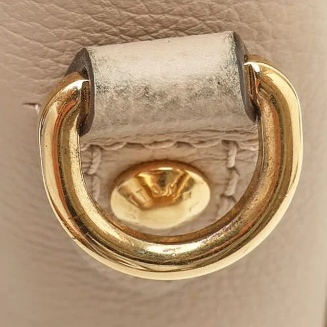 Louis Vuitton Oxford Lockme Bag in Leather from A Retro Tale, photo 5 of 10