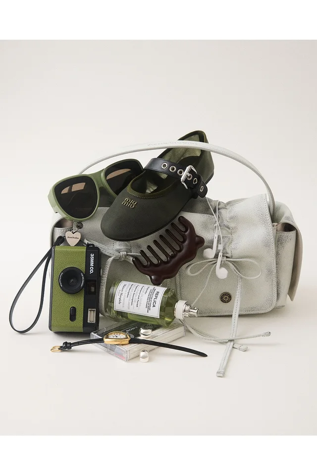 35mm Co. The Reloader Reusable Film Camera in Olive Martini, photo 6 of 7 from REVOLVE (Canada)