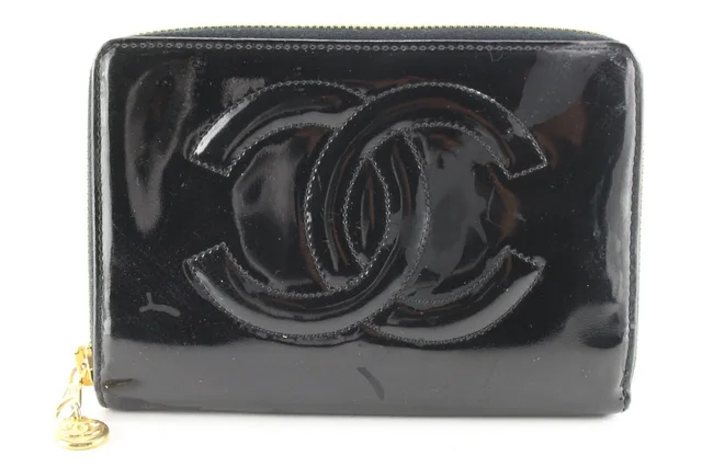 Chanel Black Patent Zip Case Pouch in Black Patent leather from Bagriculture