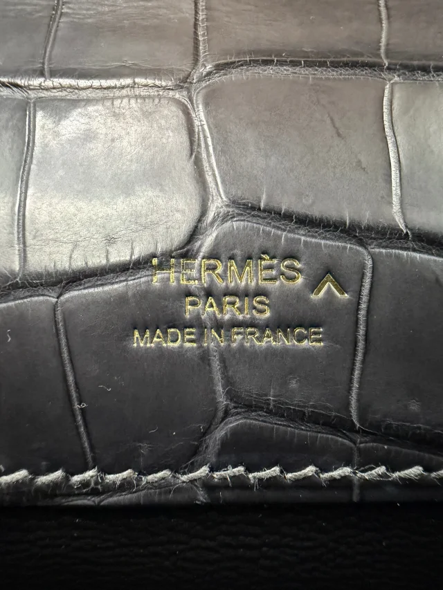 Hermès Kelly Cut Graphite Matt Porosus Permabrass Hardware in Grey Leather from Luxury Promise, photo 11 of 11
