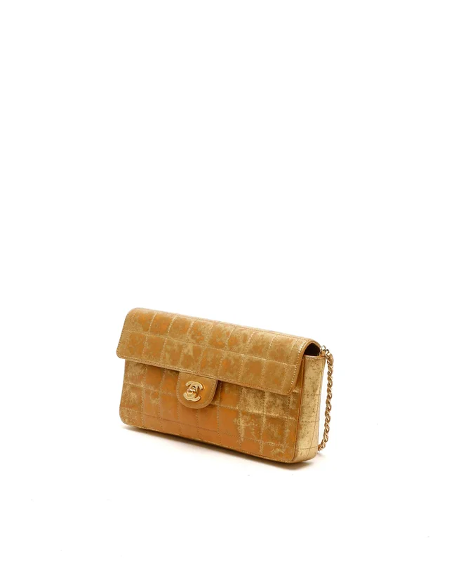 Chanel East West Chocolate Bar Flap Bag in Brown Leather from A Retro Tale, photo 2 of 2