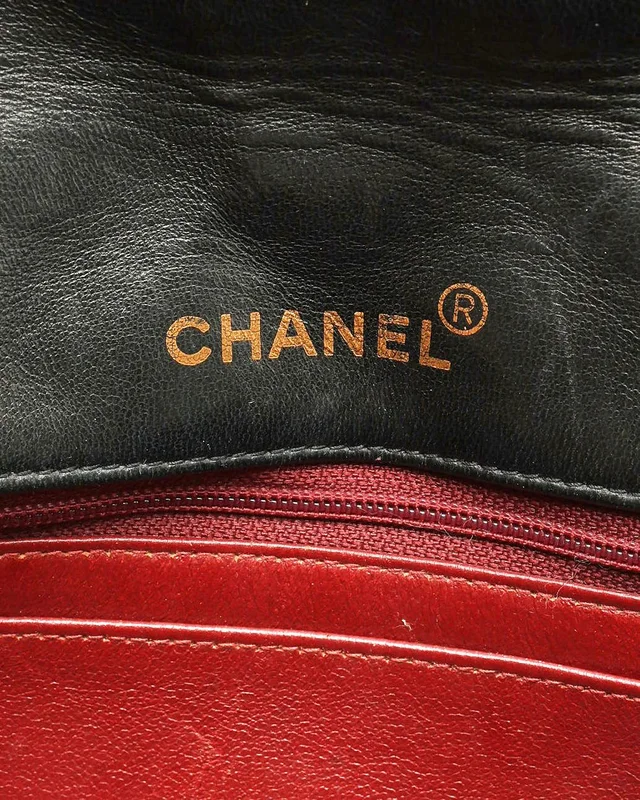 Chanel Small Diana Flap Bag in Leather from A Retro Tale, photo 6 of 8