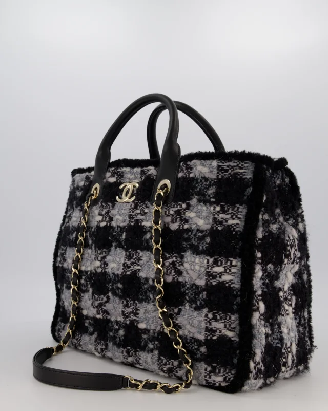 Chanel 25N Grey and Black Quiilted Tweed Shopping Tote Bag in Black Tweed from Sellier, photo 9 of 19