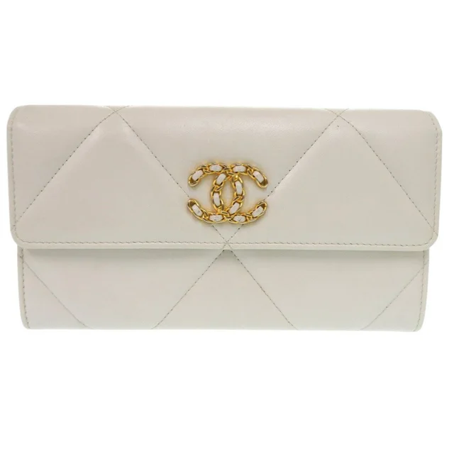 Chanel Leather Logo Wallet in white Lambskin from Poshmark, photo 1 of 1