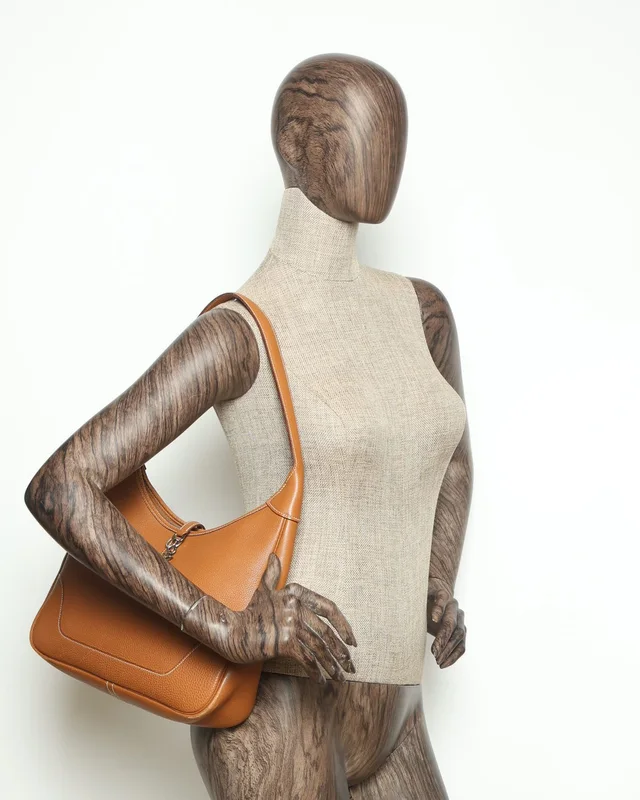 Hermès Togo Trim 31 Hobo Bag in Togo leather from A Retro Tale, photo 11 of 11