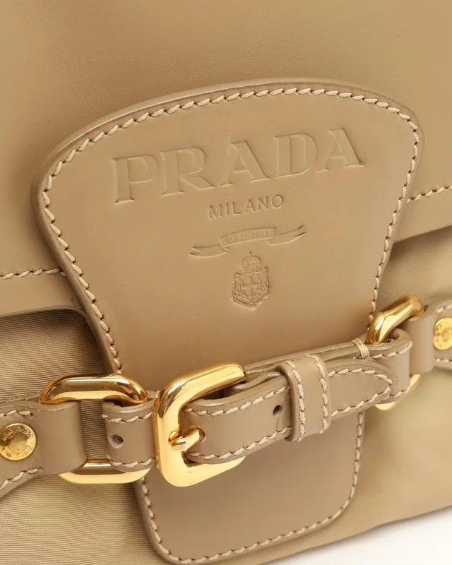 Prada & Leather Vitello Shoulder Bag in Nylon from A Retro Tale, photo 6 of 8