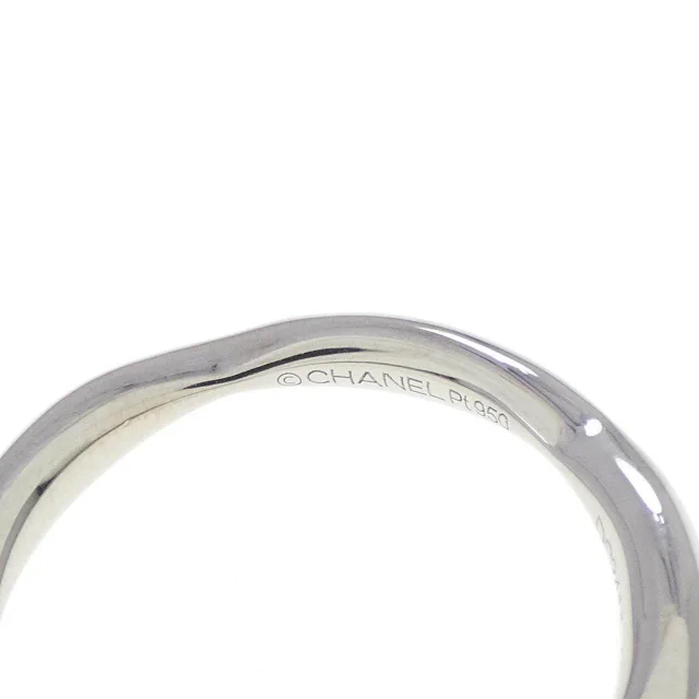 Chanel Camellia Half Eternity Platinum Ring in Silver Platinum 950 (Pt950) from LuxUness, photo 4 of 5