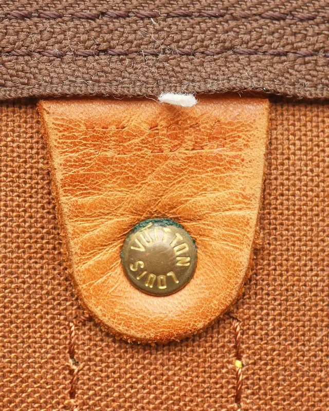 Louis Vuitton Monogram Keepall Bandoulière 50 Weekend Bag in Coated canvas from A Retro Tale, photo 12 of 13