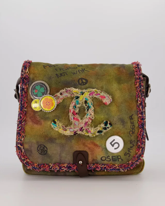 Chanel Green On The Pavement Graffiti CC Tweed Messenger Bag in Green Tweed from Sellier