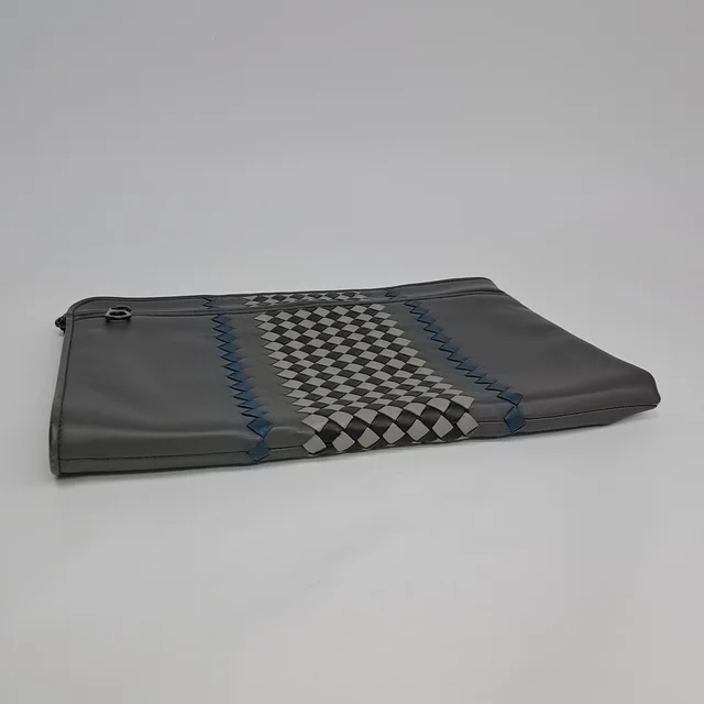 Bottega Veneta clutch from GUGUS, photo 4 of 5