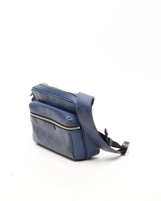 Louis Vuitton Taiga Outdoor Messenger PM Bag in Coated canvas from A Retro Tale, photo 2 of 14