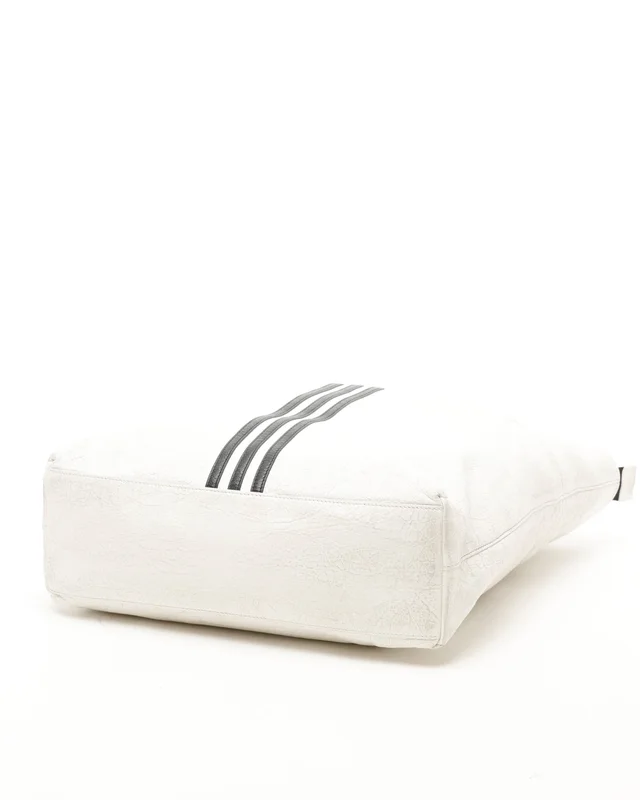 Balenciaga X Adidas North-South Tote Bag in Caviar leather from A Retro Tale, photo 4 of 10