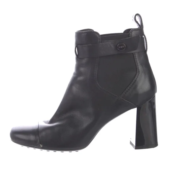 Tod's Leather Chelsea Boots Size: 6.5 | It 36.5 in black Leather from Poshmark