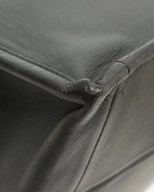 Dior Medium Book Tote Bag in Leather from A Retro Tale, photo 6 of 8