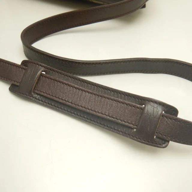 Gucci GG Supreme Canvas Leather Shoulder Bag in Beige Canvas from LuxUness, photo 7 of 8