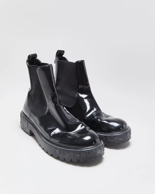 Ferragamo Women's Varsi Black Patent Leather Chelsea Boots - UK5.5 in Black Patent leather from Rokit Vintage