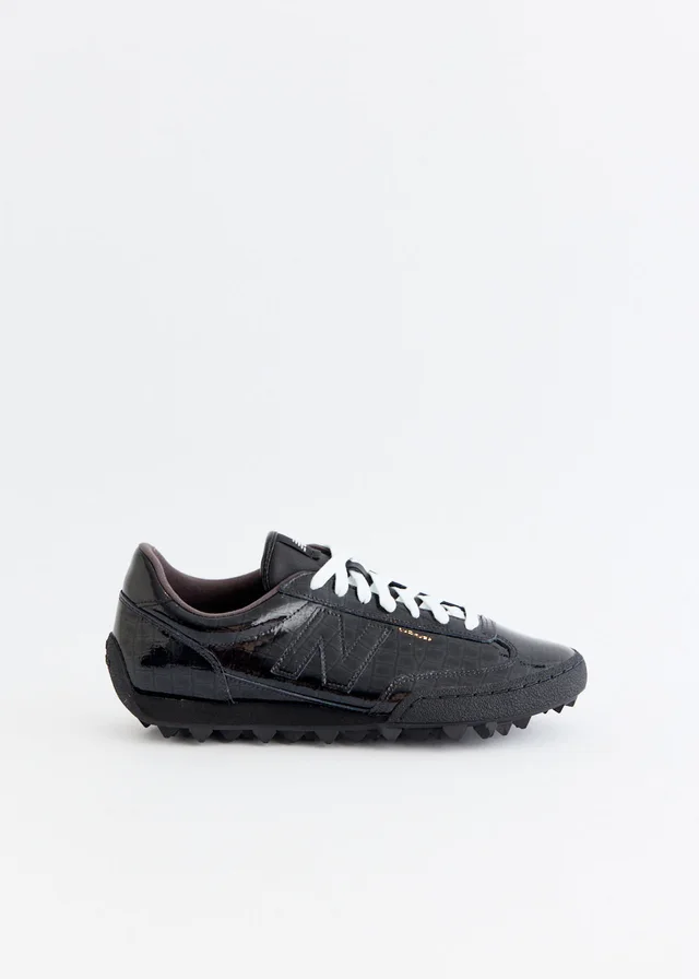 New Balance Gator Run 'Black' Sneakers in Black from Incu, photo 1 of 1