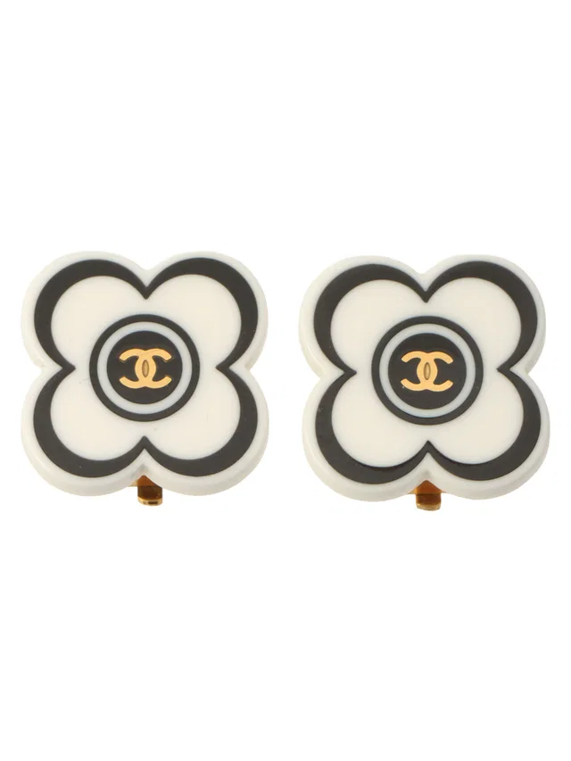 Chanel 2002 Camellia Motif CC Mark Earrings White/Black in Black from VINTAGE QOO TOKYO