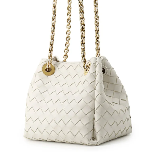 Bottega Veneta INTRECCIATO Parachute Bag Chain Shoulder White817175 Lambskin Size Small in Lambskin from GALLERY RARE, photo 2 of 3
