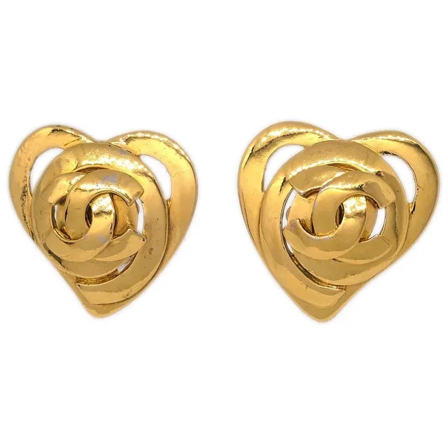 Chanel Cc Heart Pendant Metal Gold _plated Jewelry in Gold from HEWI
