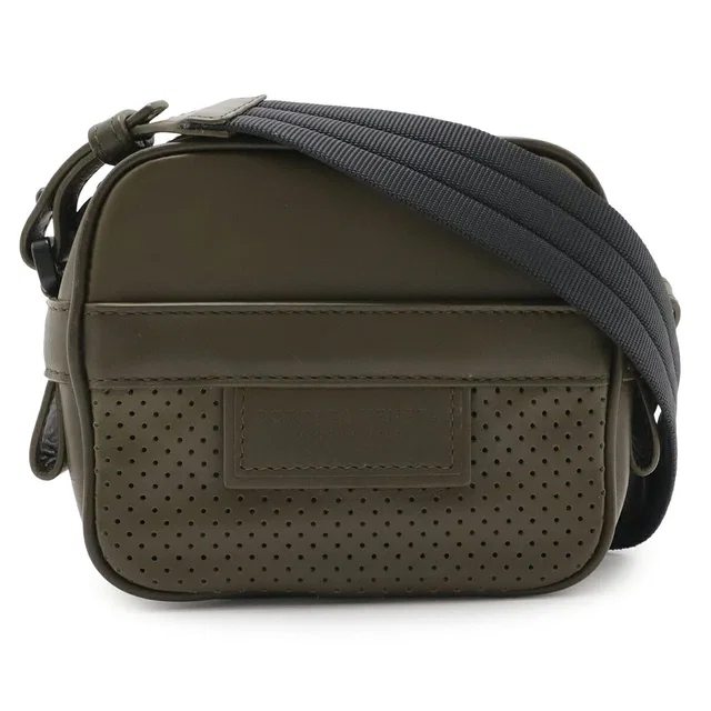 Bottega Veneta Leather Shoulder Bag in Leather from LuxUness