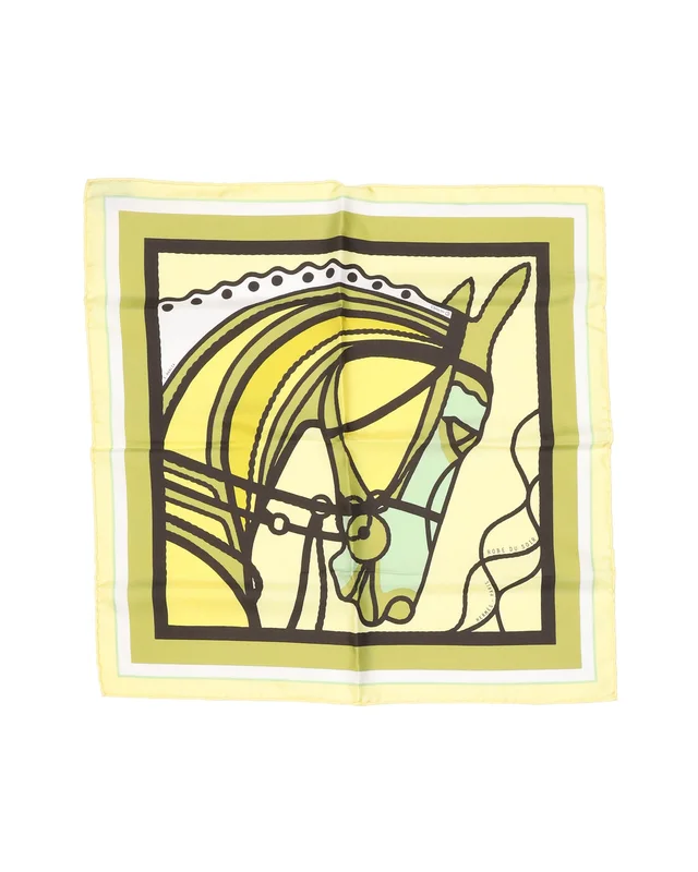 Hermès Carré 42 Robe Du Soir Silk Scarf in Silk from A Retro Tale, photo 2 of 2