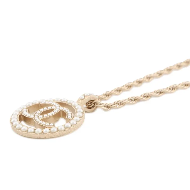 Chanel CC Logo Circle Necklace Gold Plated Faux Pearl in Gold from GALLERY RARE, photo 2 of 9