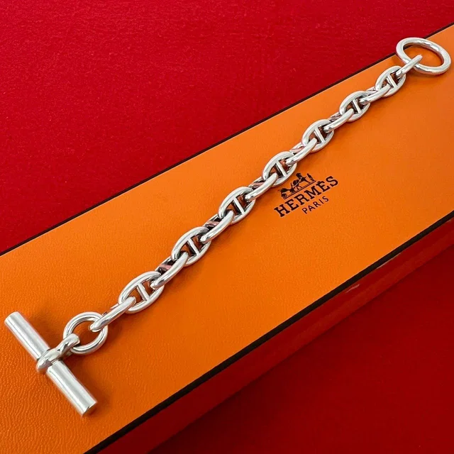 Hermès Vintage Chaine D'ancre PM 15 Links Bracelet 925 Sterling Silver in Silver from The Reluxe