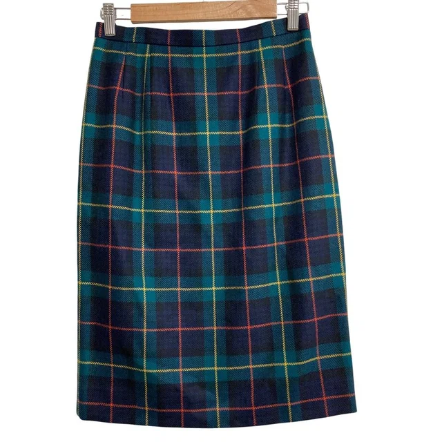 Burberry Burberrys Vintage Wool Midi Skirt in Wool from LuxUness