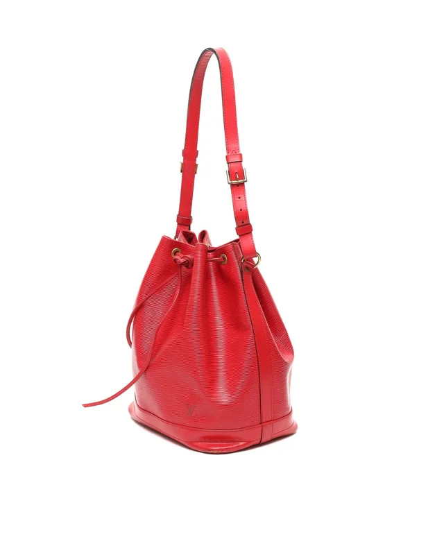 Louis Vuitton Aerogram Key Pouch in Leather from A Retro Tale, photo 4 of 13
