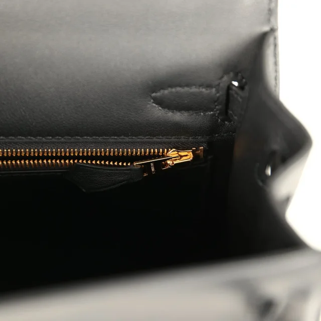 Hermès Padded Kelly Sellier 25 Black Swift Gold Hardware in Black Swift leather from Madison Avenue Couture, photo 9 of 9