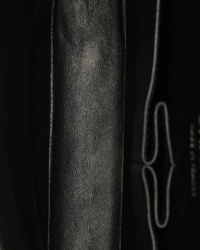 Chanel Classic Medium Patent Double Flap Bag in Patent leather from A Retro Tale, photo 7 of 8