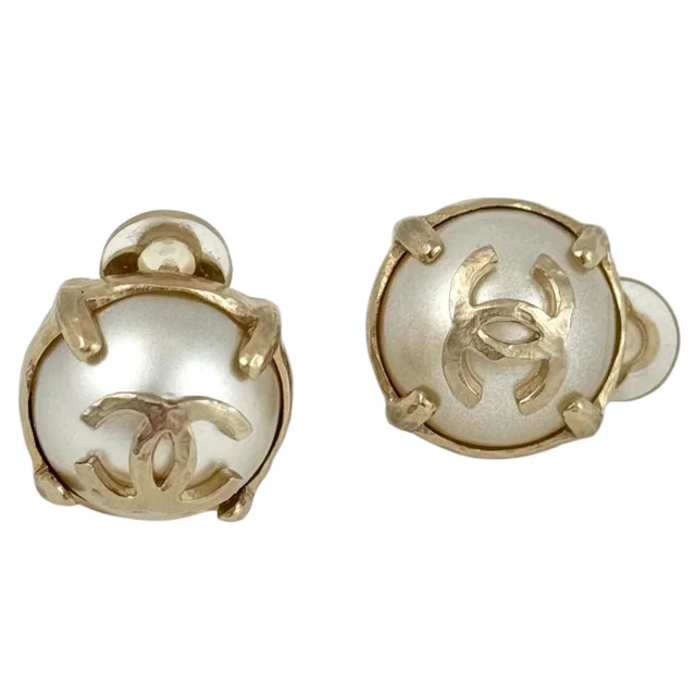 Chanel CC Pearl Clip-On Earrings 13S from Luxury Promise