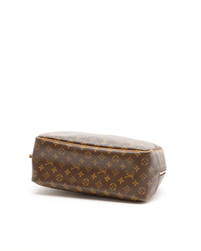 Louis Vuitton Monogram Deauville Bag in Coated canvas from A Retro Tale, photo 4 of 10