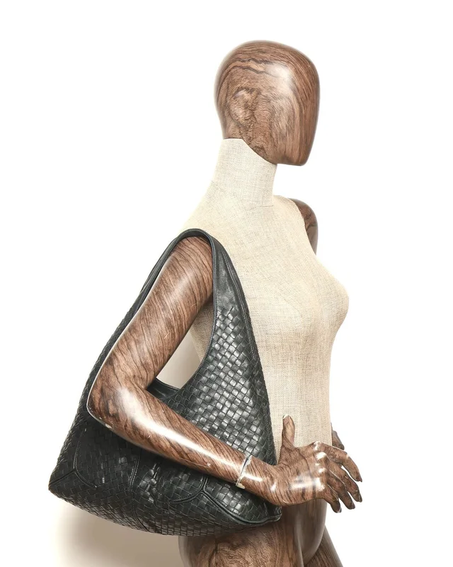 Bottega Veneta Intrecciato Hobo Bag in Woven leather from A Retro Tale, photo 9 of 9