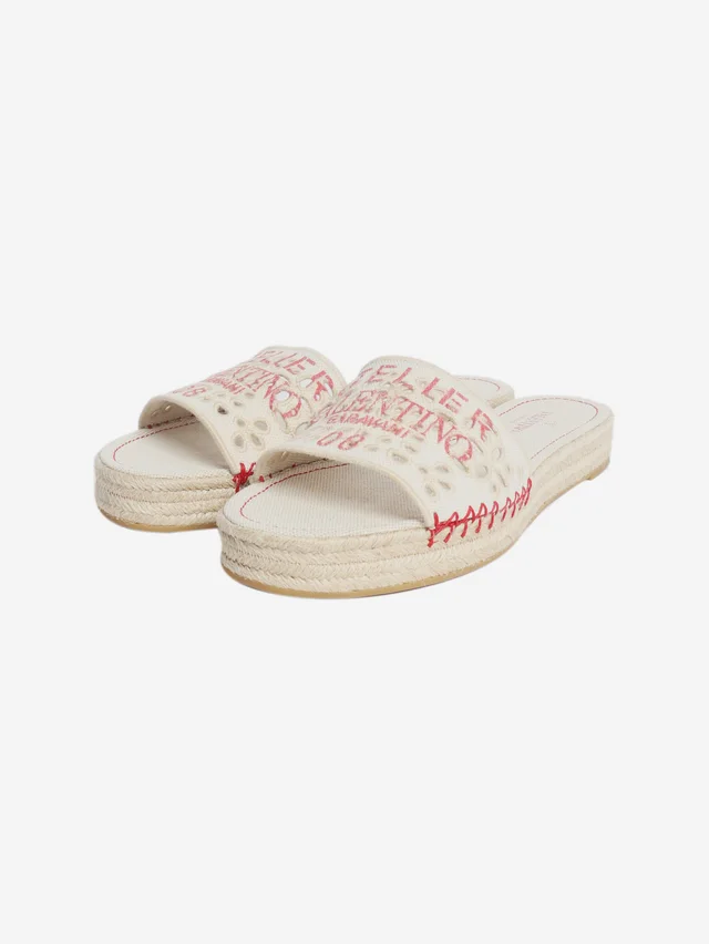 Valentino Garavani Cream Atelier broderie slides - size EU 40 (UK 7) in White Leather from Sign of the Times